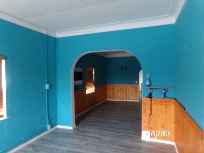 Building Photo - 4bd 1ba Home
