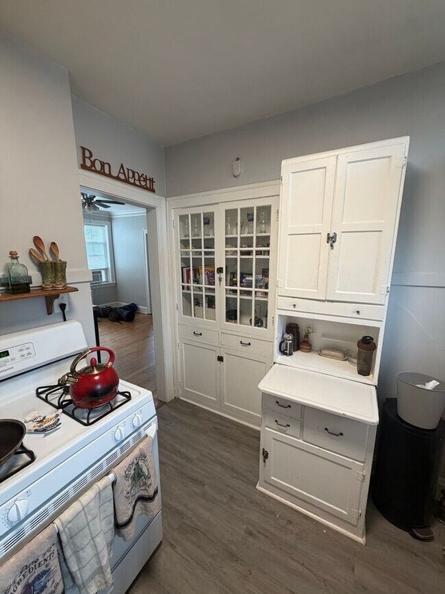 Building Photo - 1110 Curtiss St