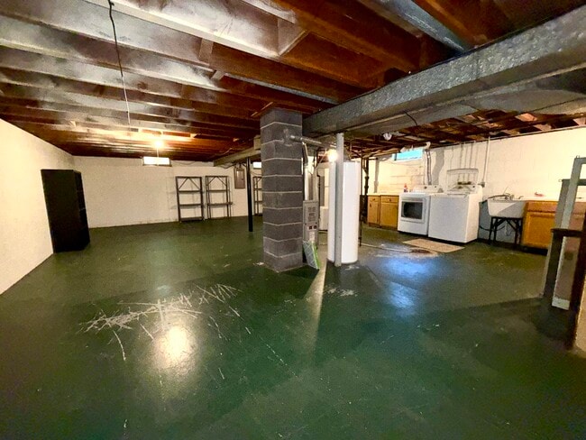 Building Photo - 5663 N Consaul Pl
