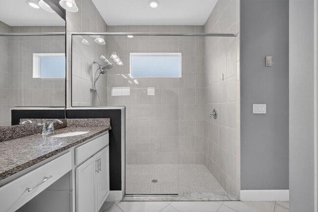Building Photo - 16293 Melogold Dr