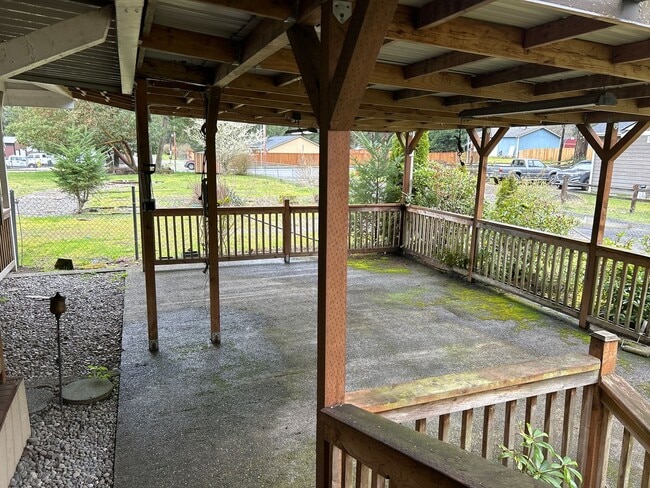 Building Photo - 416 Duterrow Rd SE