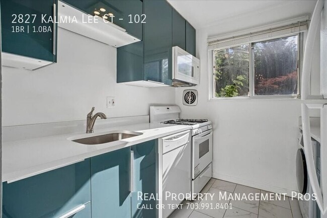 Building Photo - 2827 Kalmia Lee Ct
