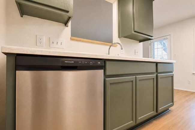 Building Photo - 8807 Springmail Cir