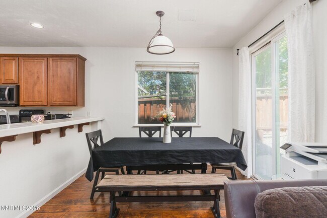 Building Photo - 6960 Rioja Ct