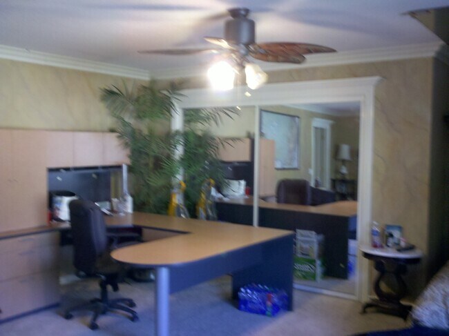 Building Photo - 6619 Kerry Ln