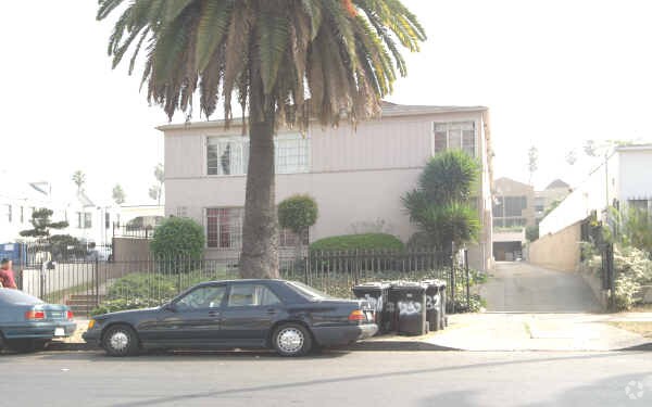 Primary Photo - 1230 Menlo Ave