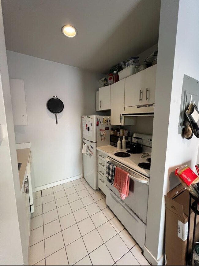 Building Photo - 1 bedroom in Boston MA 02115
