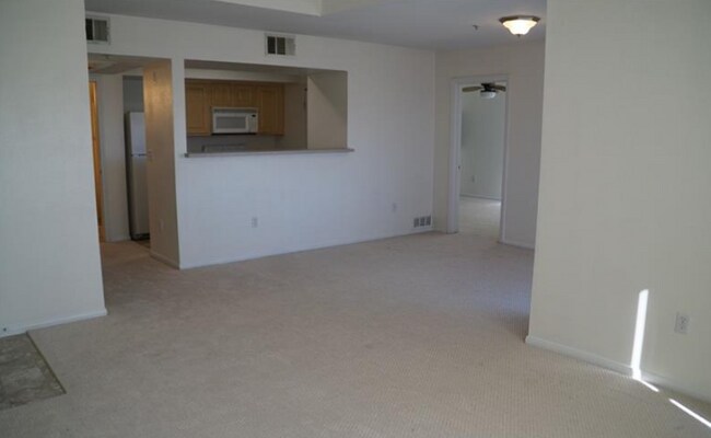 Building Photo - 6955 N Durango Dr