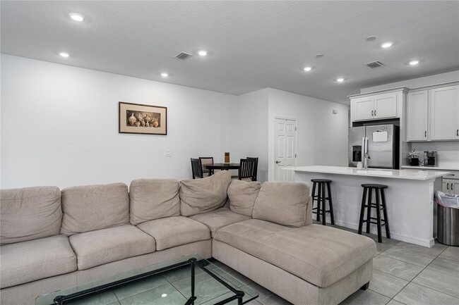 Building Photo - 1912 Swivel Ln