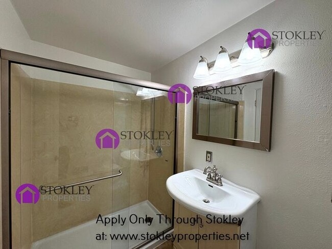 Building Photo - 2838 Loma Vista Ave