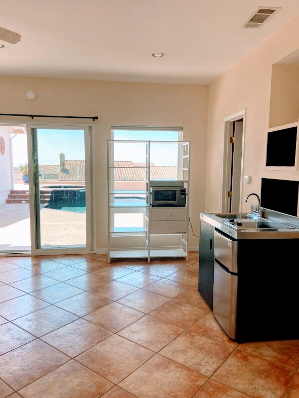 Building Photo - 2995 Calle Gaucho