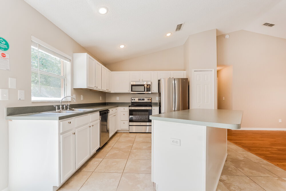 Building Photo - 1320 Rain Forest Ln