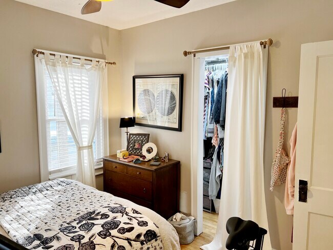 Building Photo - 2374 N 68th St