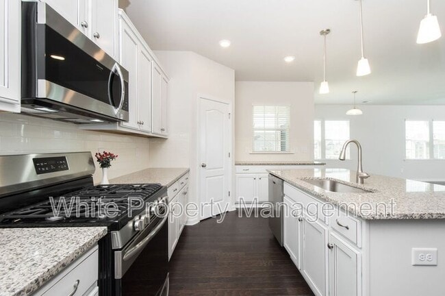 Building Photo - 1043 Winnett Dr