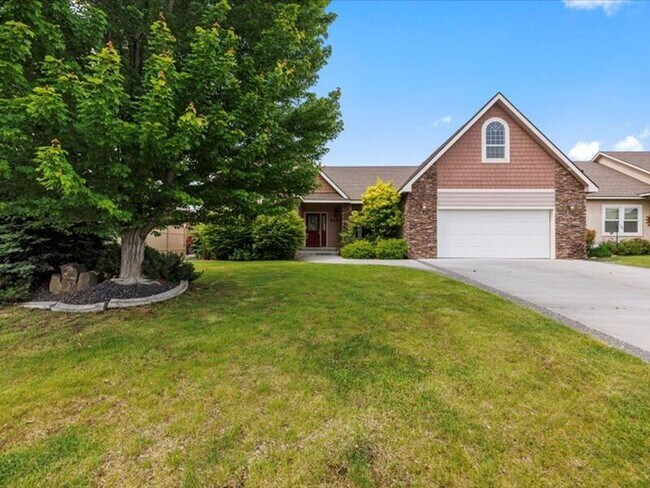 Building Photo - 2607 Stonecreek Dr