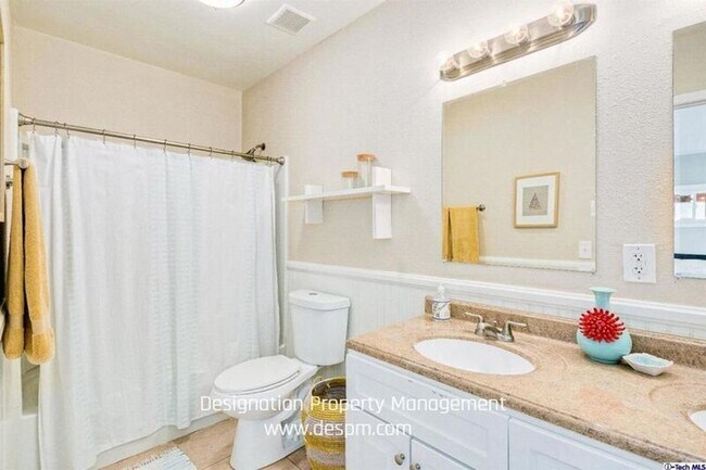 Building Photo - 4385 El Prieto Rd