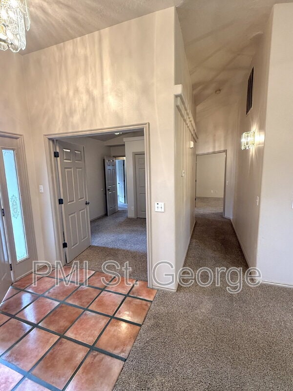 Building Photo - 1569 Tamarisk Dr