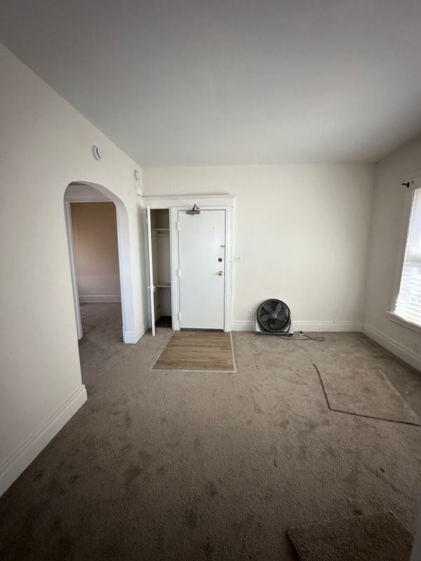 Building Photo - 2330 Fillmore Ave