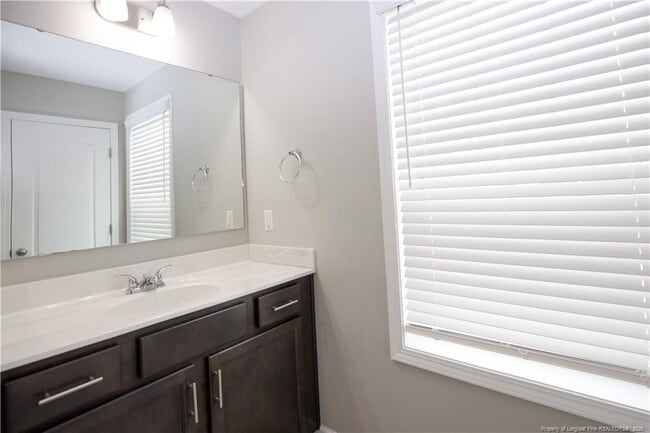 Building Photo - 5709 Pondhaven Dr