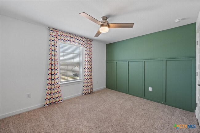 Building Photo - 328 Peace Pipe Way