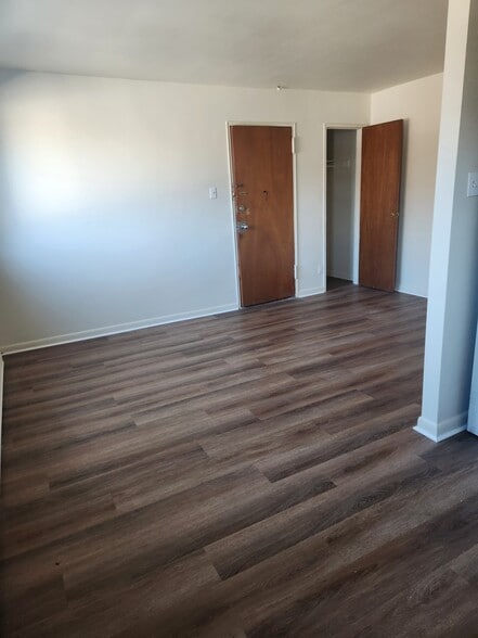 Building Photo - 7408 - 7428 Alma St