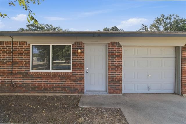 Building Photo - 1536 Coral Cut Off