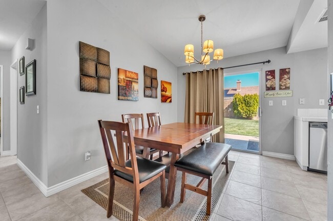 Building Photo - 2815 Minford St