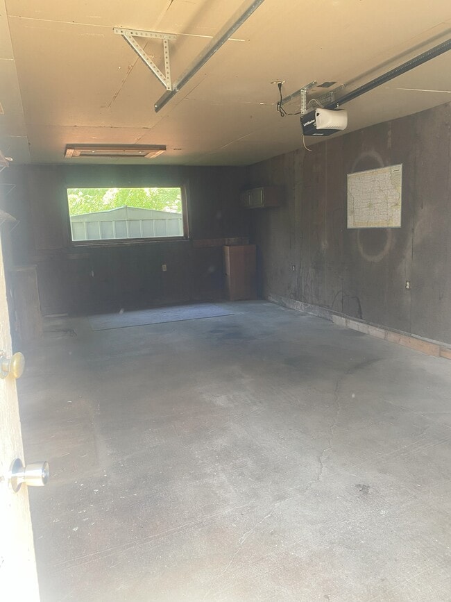 Building Photo - 1210 Ellis Ave