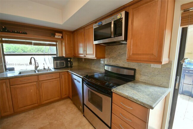 Building Photo - 12978 SW 91st Pl
