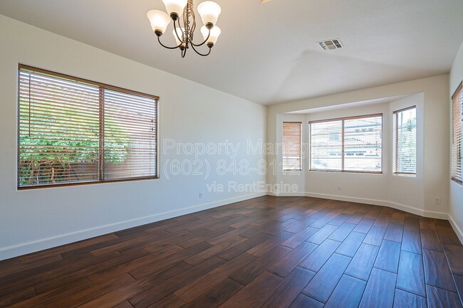Building Photo - 3536 E San Pedro Ave