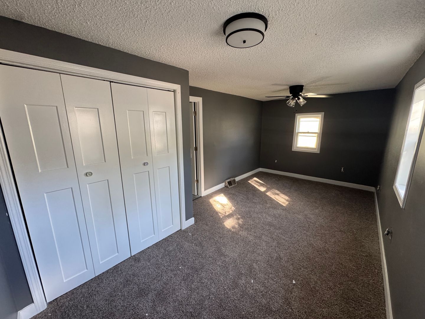 Building Photo - 620 1st Ave