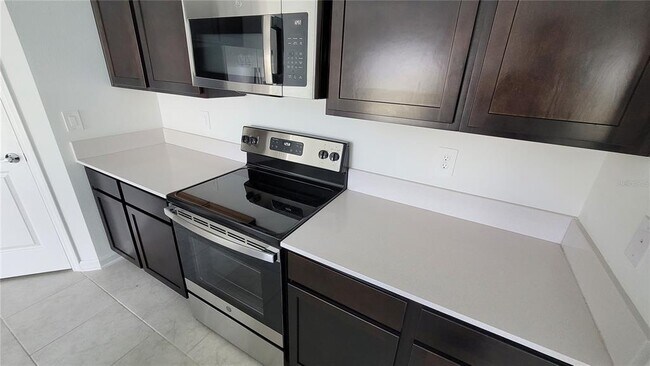 Building Photo - 443 Cool Summer Ln