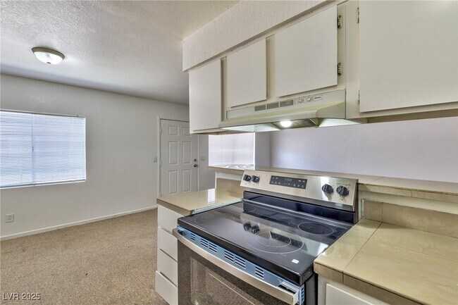 Building Photo - 1810 Bartoli Dr