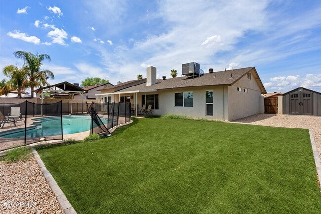 Building Photo - 5401 E Beck Ln