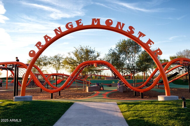 Building Photo - 4861 S Tune