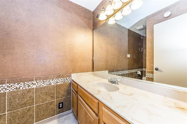 Building Photo - 451 Hancock Ct