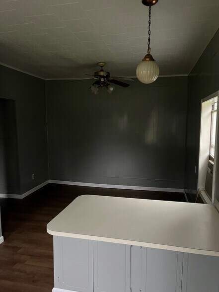 Primary Photo - 710 Reed Ave