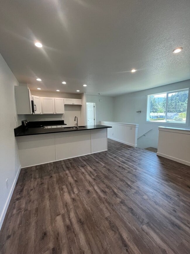 Building Photo - New Construction!! 3-Bedroom 2-Bathroom to...