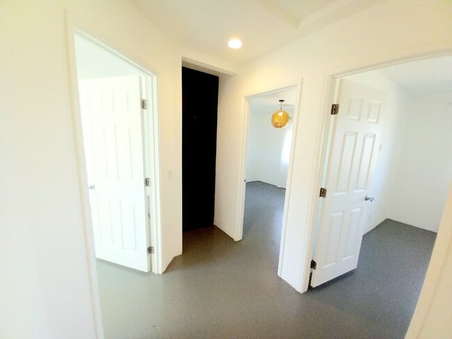 Building Photo - Fantastic Rental Opportunity in South Joshua Tree!