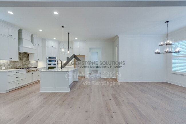 Building Photo - 1001 Championship Blvd