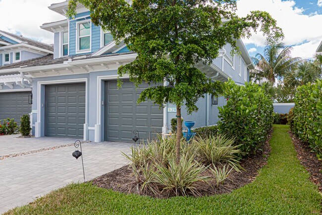 Building Photo - Luxury Naples 2-Bed Home Minutes to Downtown & Beaches | Resort-Style Amenities