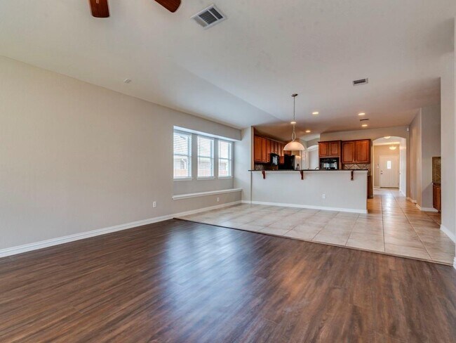 Building Photo - 2294 Garlic Creek Dr