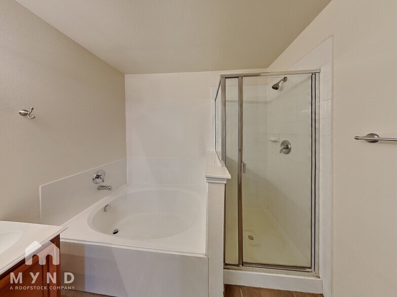 Building Photo - 3008 Stone Forest Cir