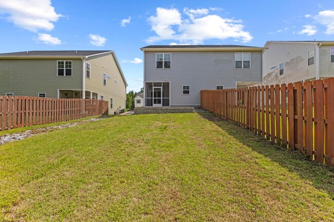 Building Photo - *50% FIRST MONTH RENT* Townhouse For Rent!