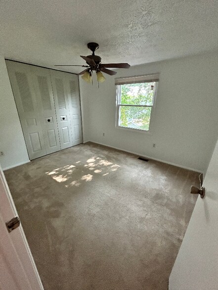 Building Photo - 1200 Cabinwood Pl
