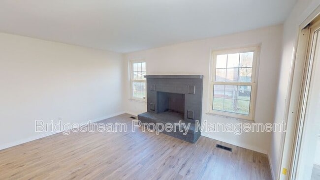 Building Photo - 7716 Timbercrest Dr