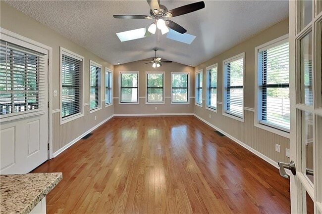 Building Photo - 6187 Brookside Ln