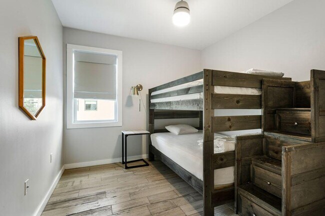 Building Photo - 3737 Bienville Ave