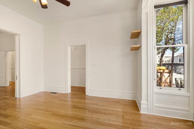 Building Photo - 814 22nd St