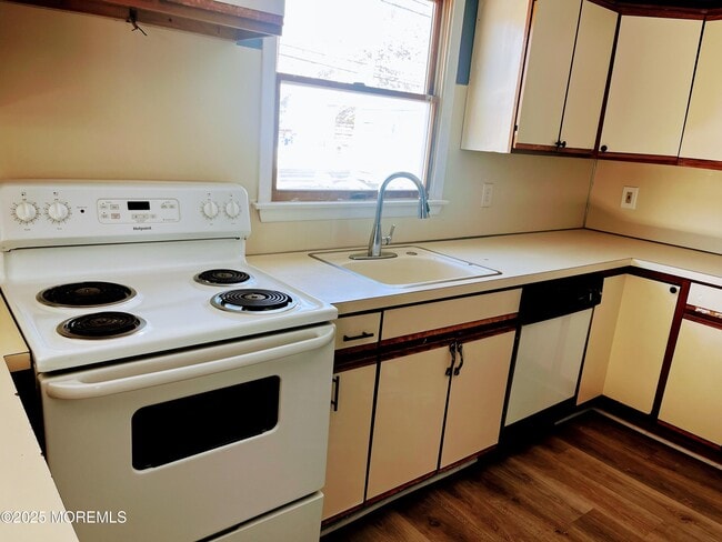 Building Photo - 1023 Atlantic City Blvd